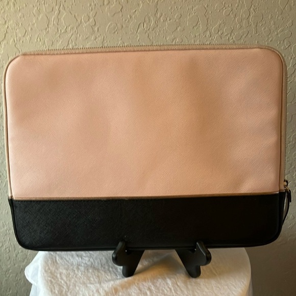 Kate Spade: Pink& Black Padded Laptop Sleeve- Gold Tone - Picture 7 of 16
